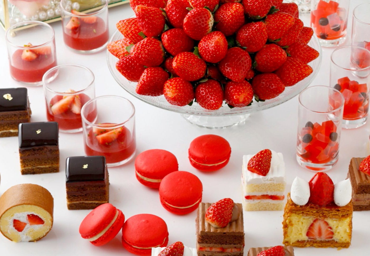 Sweet Joys of Amaou Strawberries - CHECK IN digital | Hotel New Otani