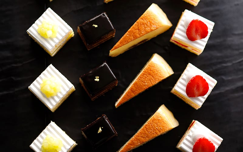 Bite-size Cakes from Patisserie SATSUKI