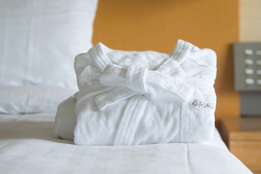 ふわふわで触り心地のよい今治タオル・バスローブを完備しております。ぜひご体感ください。