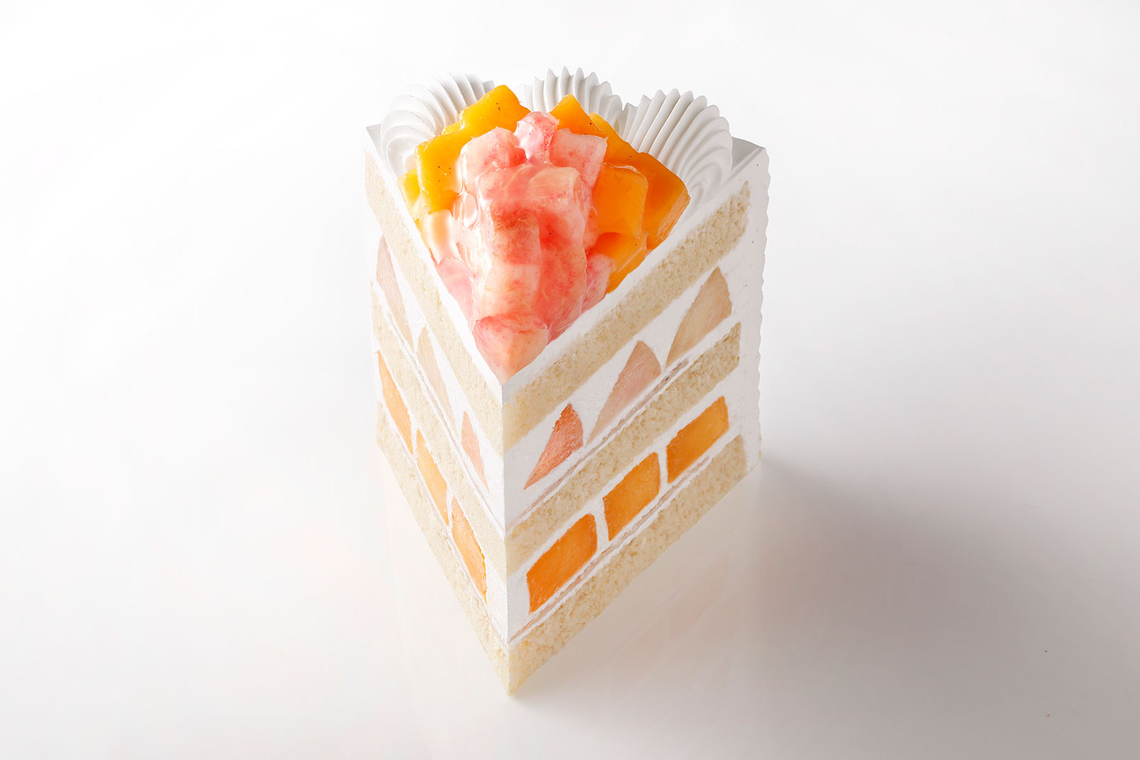 エクストラスーパーダブルショートケーキ（マンゴー＆ピーチ）