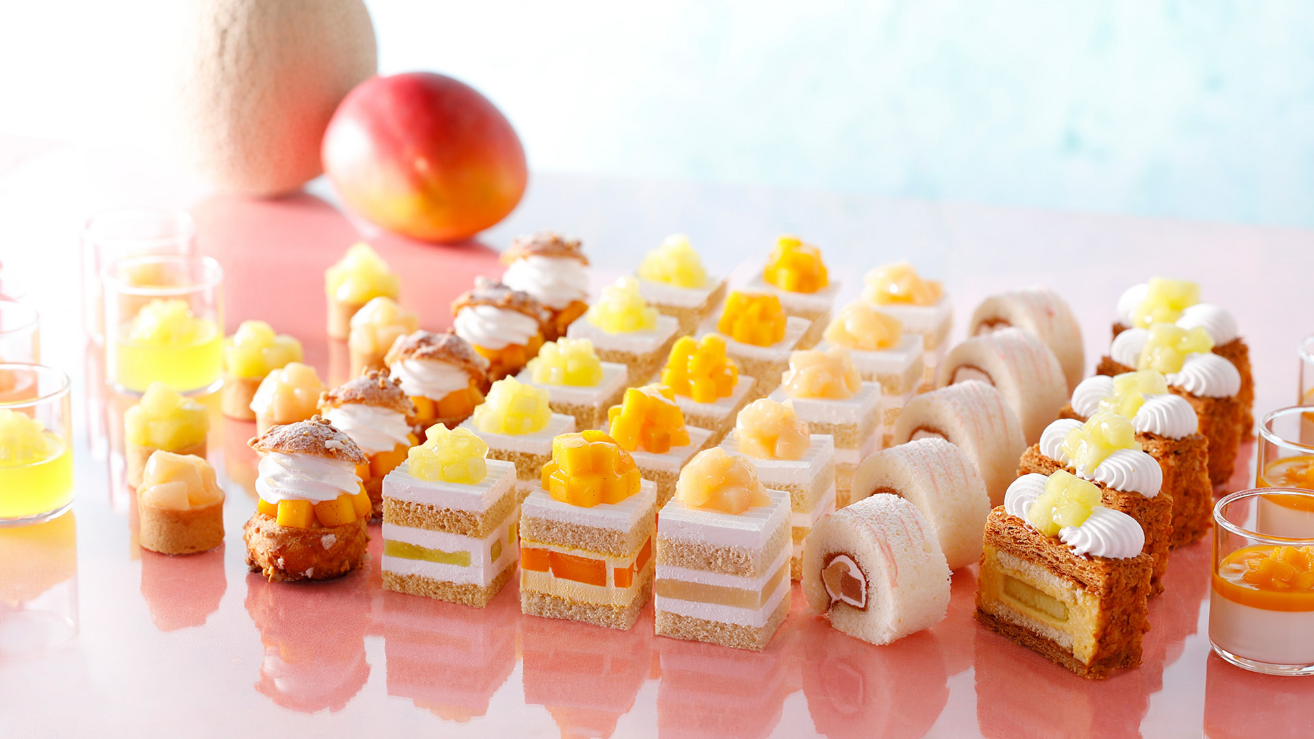 盛夏を彩る期間限定極上スイーツビュッフェ