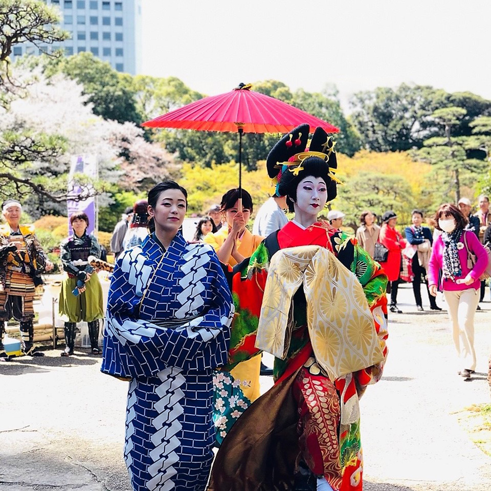 "Oiran Dochu" (parade of the courtesan)