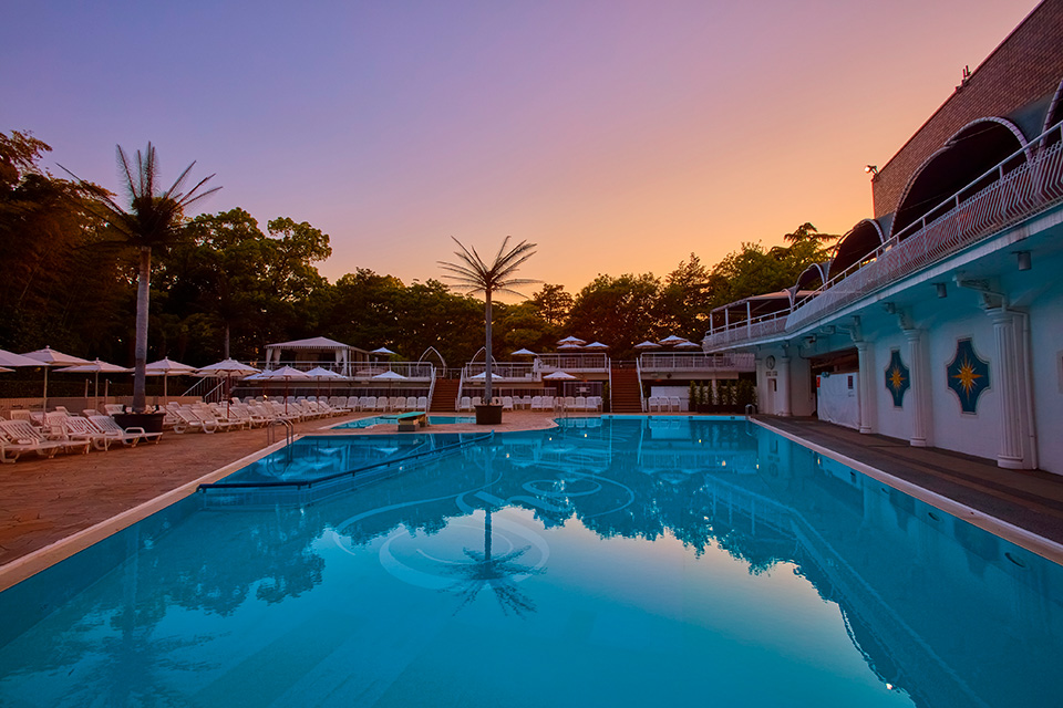 Garden pool