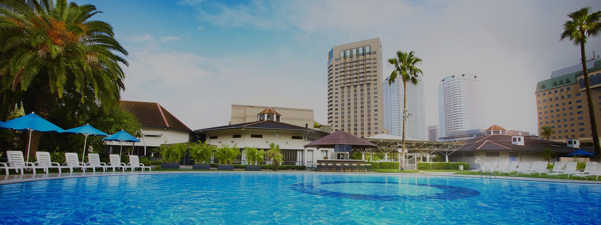 The outdoor SHELL POOL