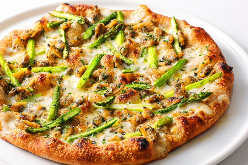 あさりとアスパラガスのピッツア