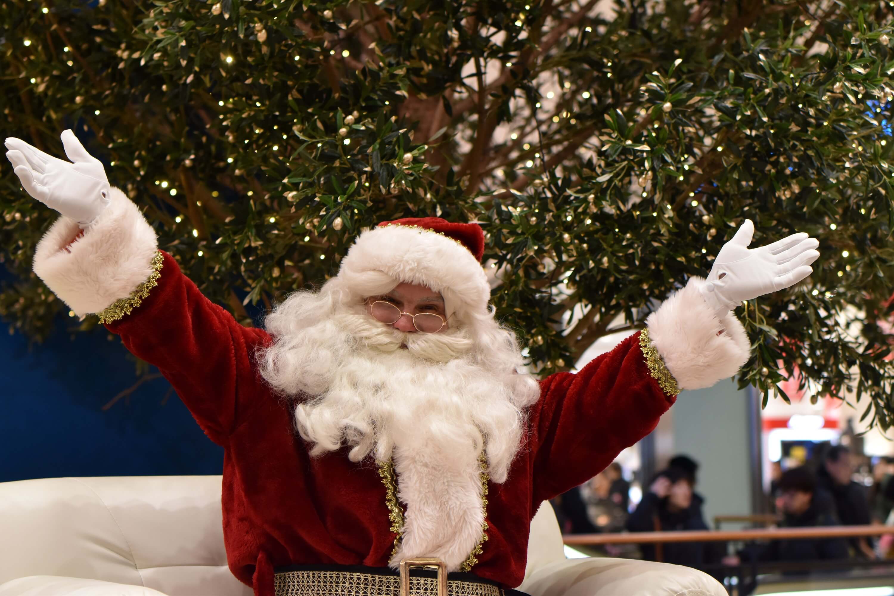ホテルに ご自宅に サンタクロースがやってくる ご家族と過ごすクリスマスに とっておきの贈り物を ホテルニューオータニ大阪