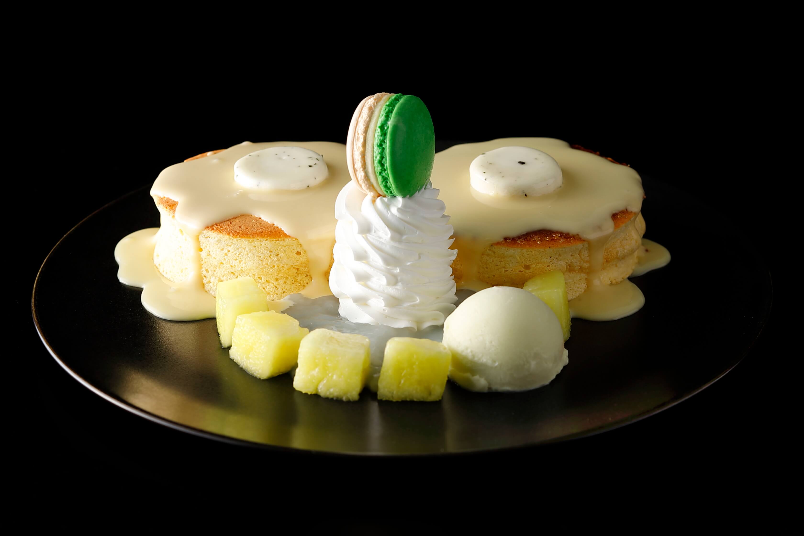 3種のチーズと極上メロンでふわとろ甘～い魅惑のパンケーキ新登場