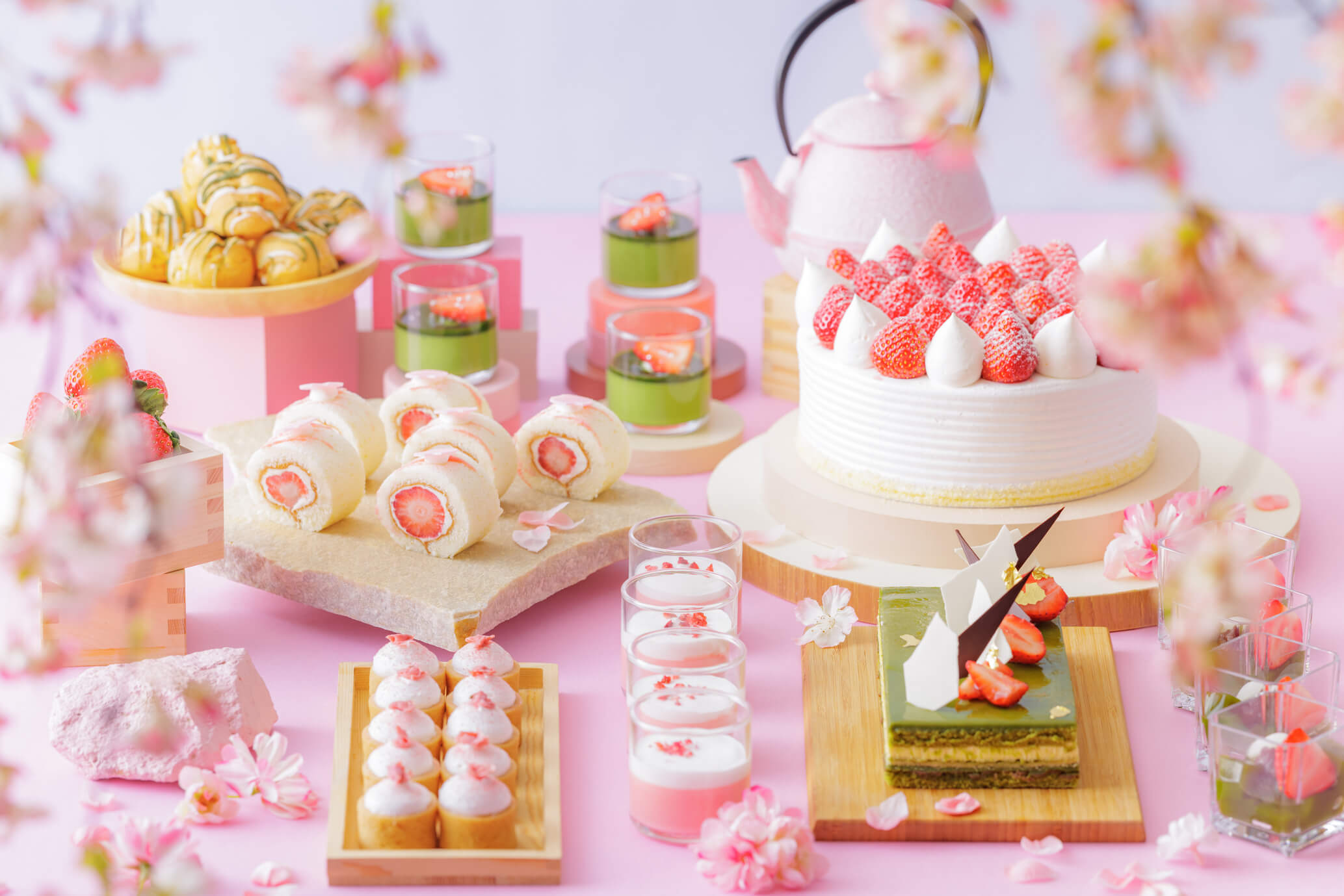 🍓元祖いちごビュッフェの最終章！いちご×桜×抹茶が奏でる春色満開