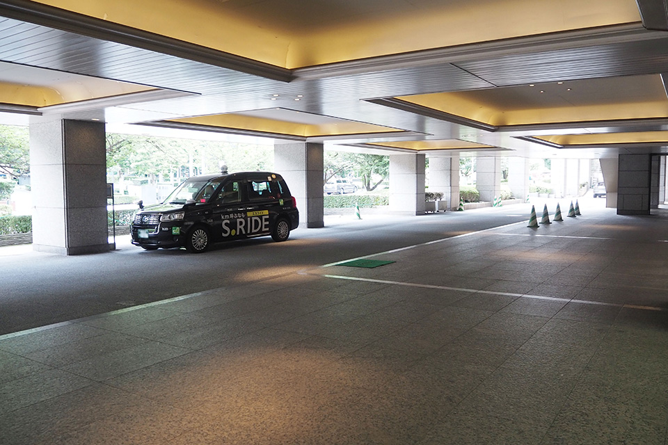 Taxi Stand - Entrance (1st fl), Garden Tower