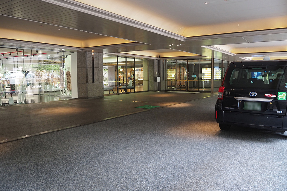 Taxi Stand - Entrance (1st fl), Garden Tower