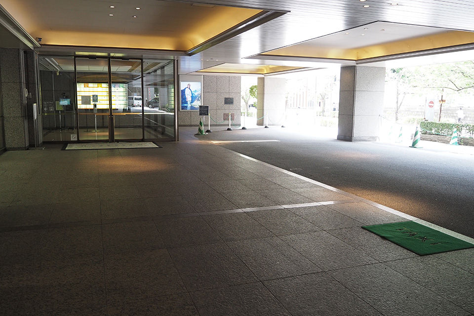 Taxi Stand - Entrance (1st fl), Garden Tower