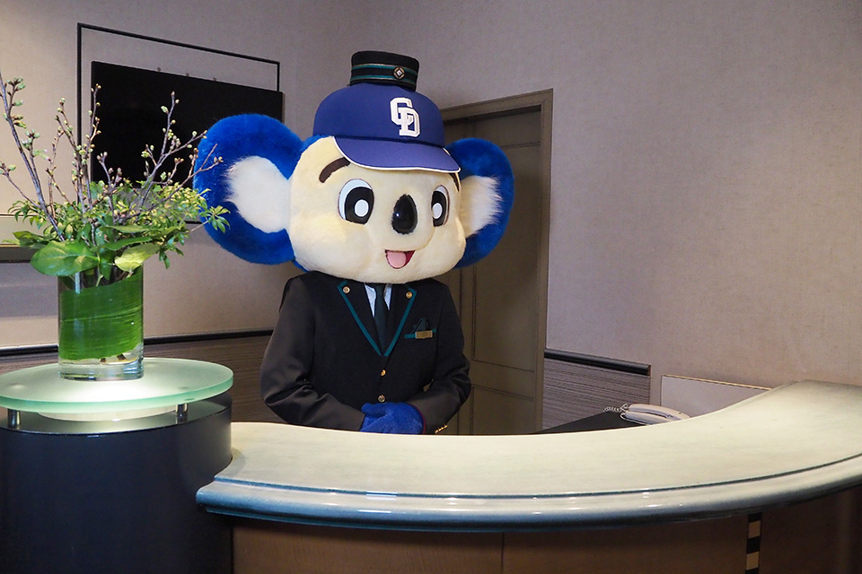 中日ドラゴンズ ホテル ニューオータニ ドアラ コラボグッズ 大好評につき再販決定！限定グッズ付き、朝から晩まで中日ドラゴンズ