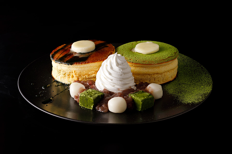 ふわっ、カリッ、最後はとろける至福の「特製抹茶パンケーキ」が新登場