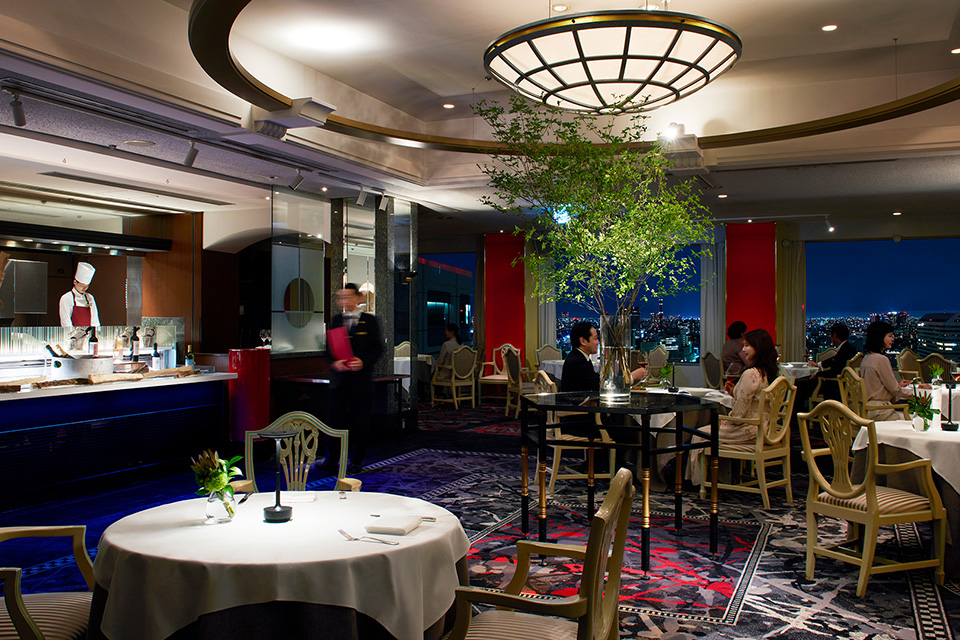 ディナータイムの店内の様子