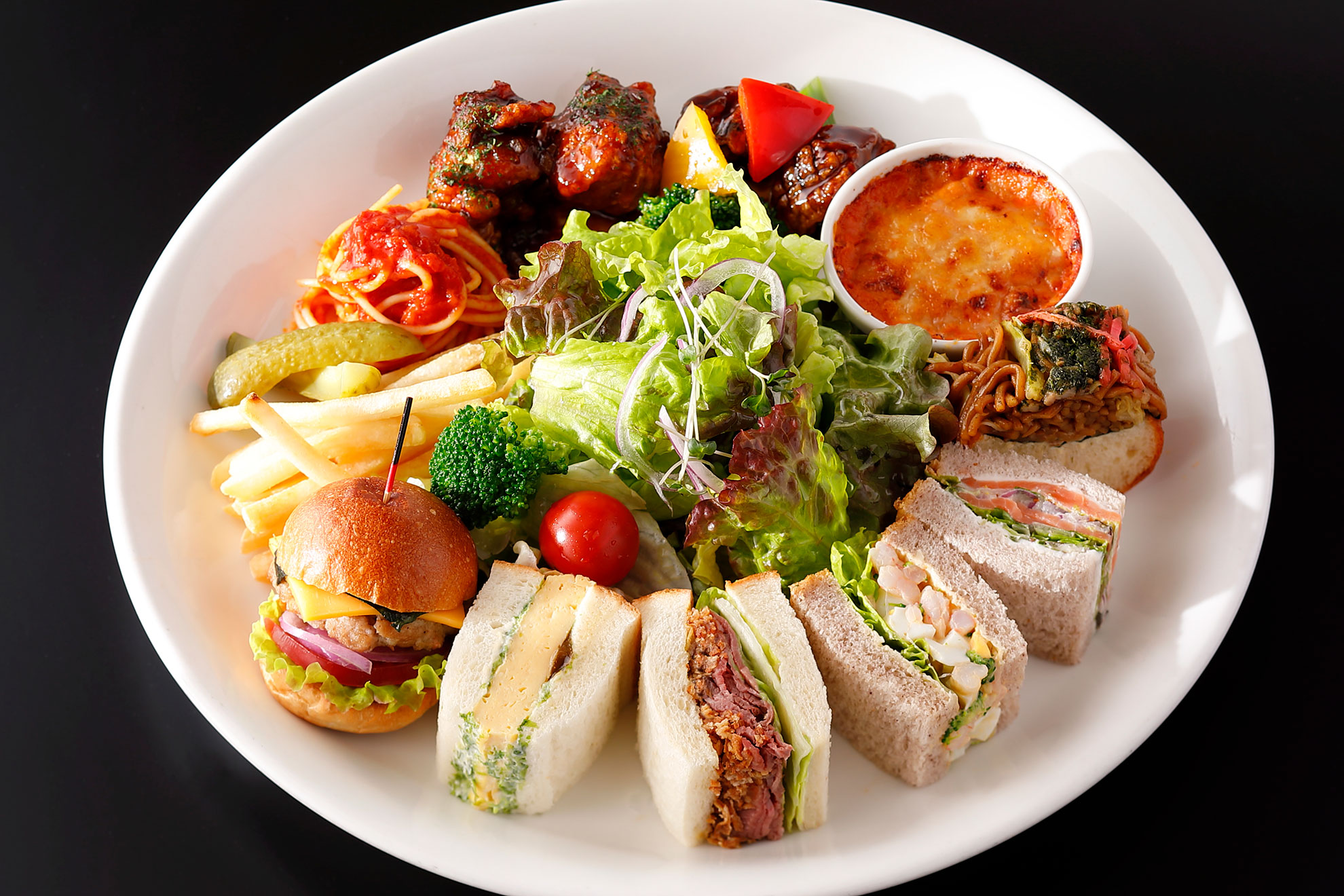 ニュービュッフェプレート 6ホール 黒 ニュービュッフェプレート 6ホール 黒 | 食品包材｜食材の通販ならカイコム