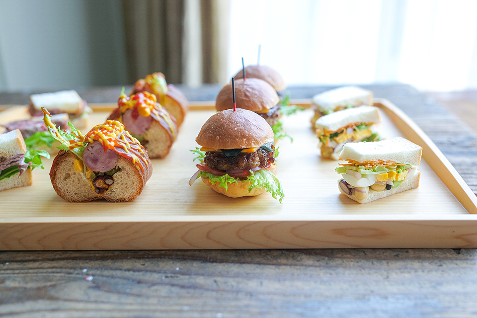 スーパースイーツビュッフェ21 抹茶とメロンとチョコレートスイーツプレゼンテーション ガーデンラウンジ ホテルニューオータニ 東京