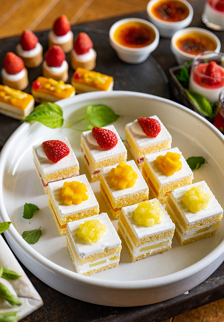 スーパースイーツビュッフェ21 夏いちご ピーチ マンゴー ガーデンラウンジ ホテルニューオータニ 東京 スーパースイーツビュッフェ21 夏いちご ピーチ マンゴー ガーデンラウンジ ホテルニューオータニ 東京