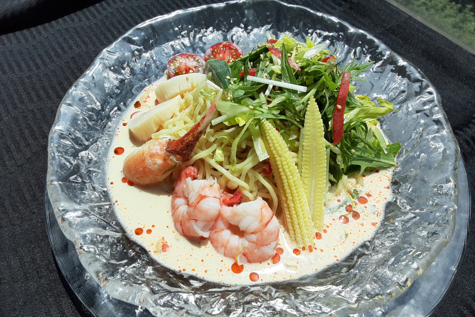 ピリ辛豆乳入り海鮮冷麺