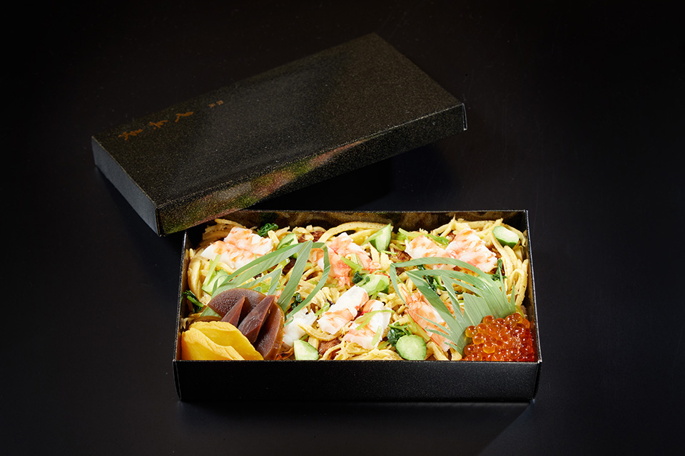 Chirashi sushi