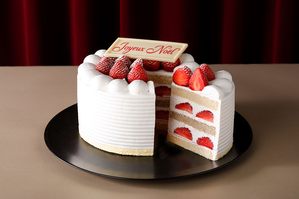 新エクストラスーパーあまおうショートケーキ