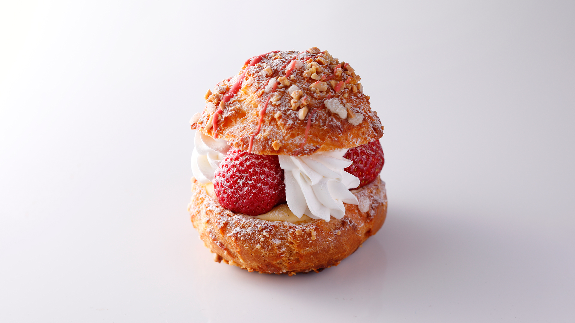 Super Amaou Cream Puff