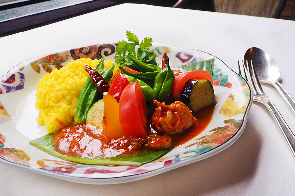 【第24回】トマトとチキンのスパイスカレー夏野菜とともに