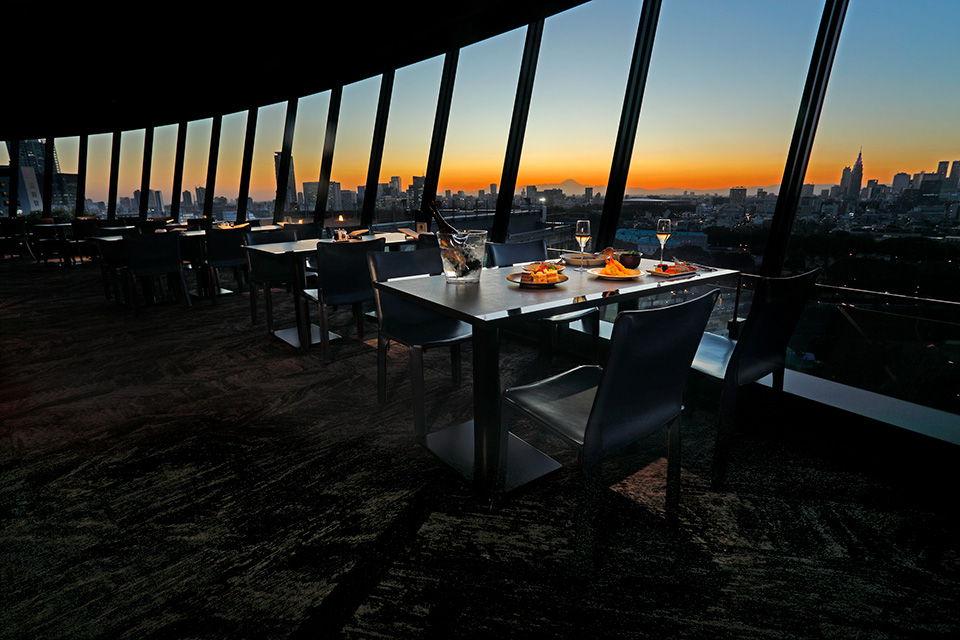 VIEW & DINING THE SKY　店内の写真