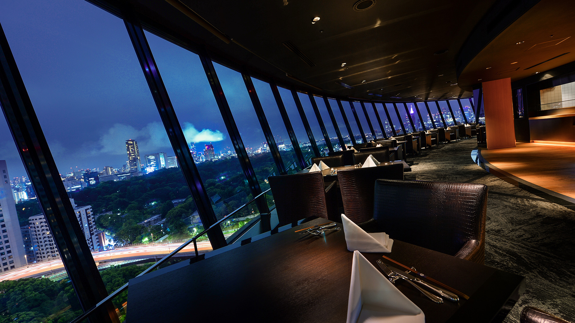 VIEW & DINING THE SKY