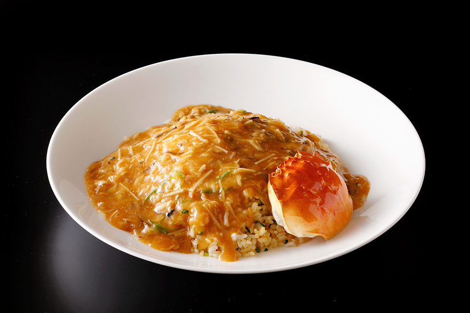 Fried Rice Topped with Starchy Shanghai Crabmeat Sauce