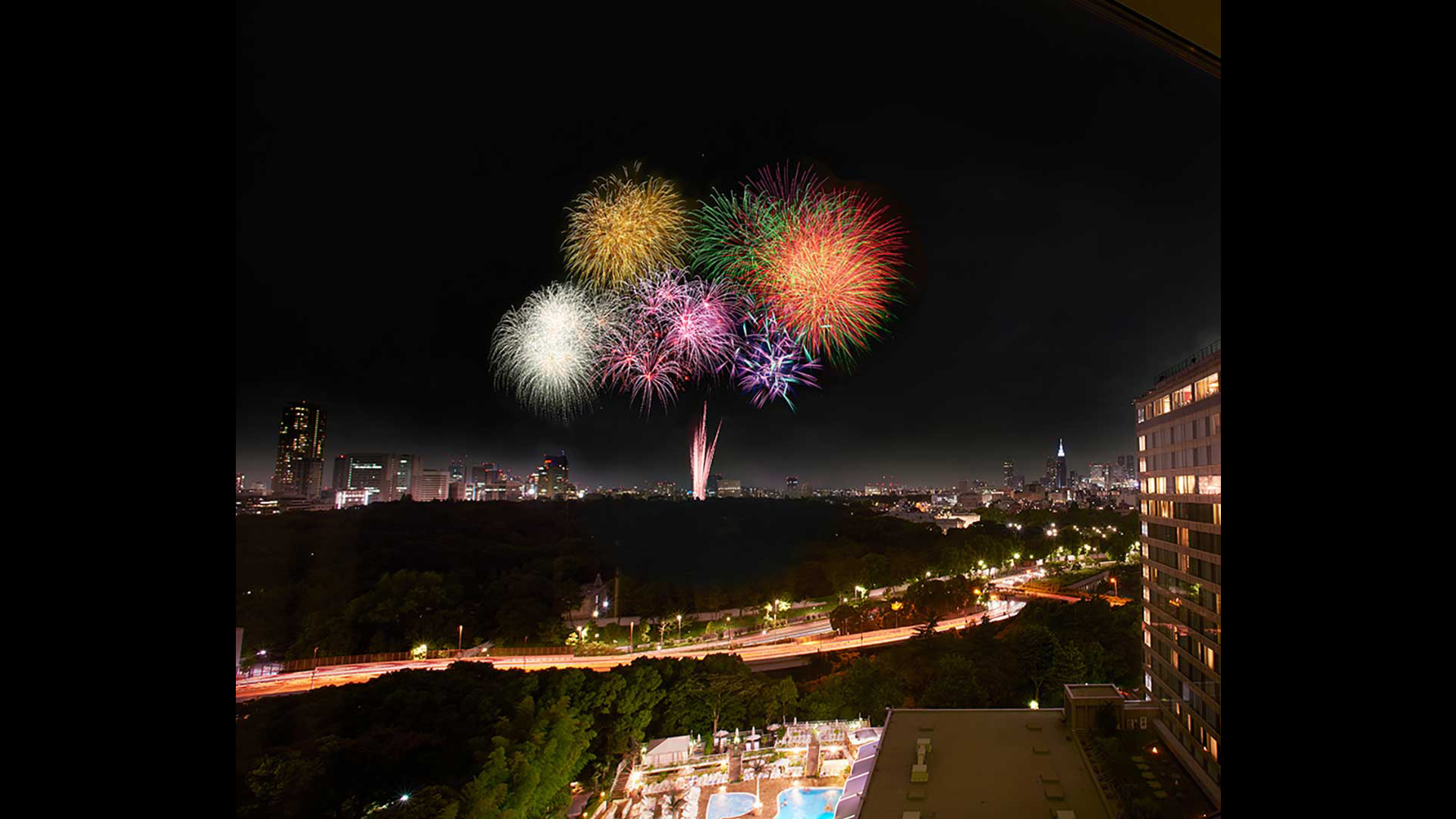 2025 神宮外苑花火大会