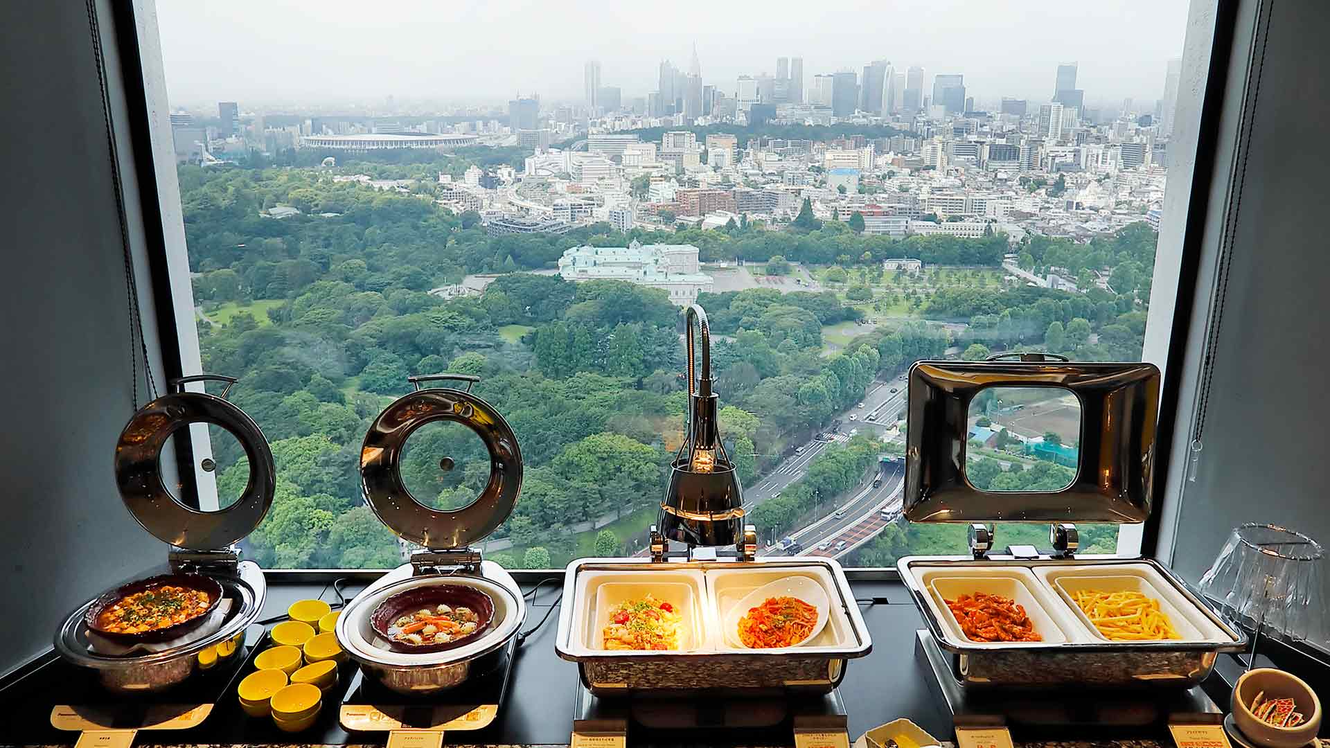 タワーレストラン | ホテルニューオータニ（東京）