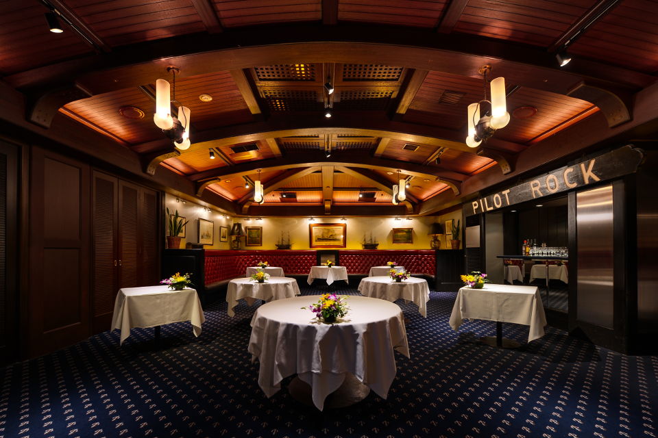 CABIN ROOM (Standing Buffet) CABIN ROOM (Standing Buffet)