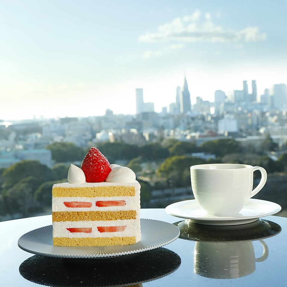 ケーキとコーヒーのセット写真