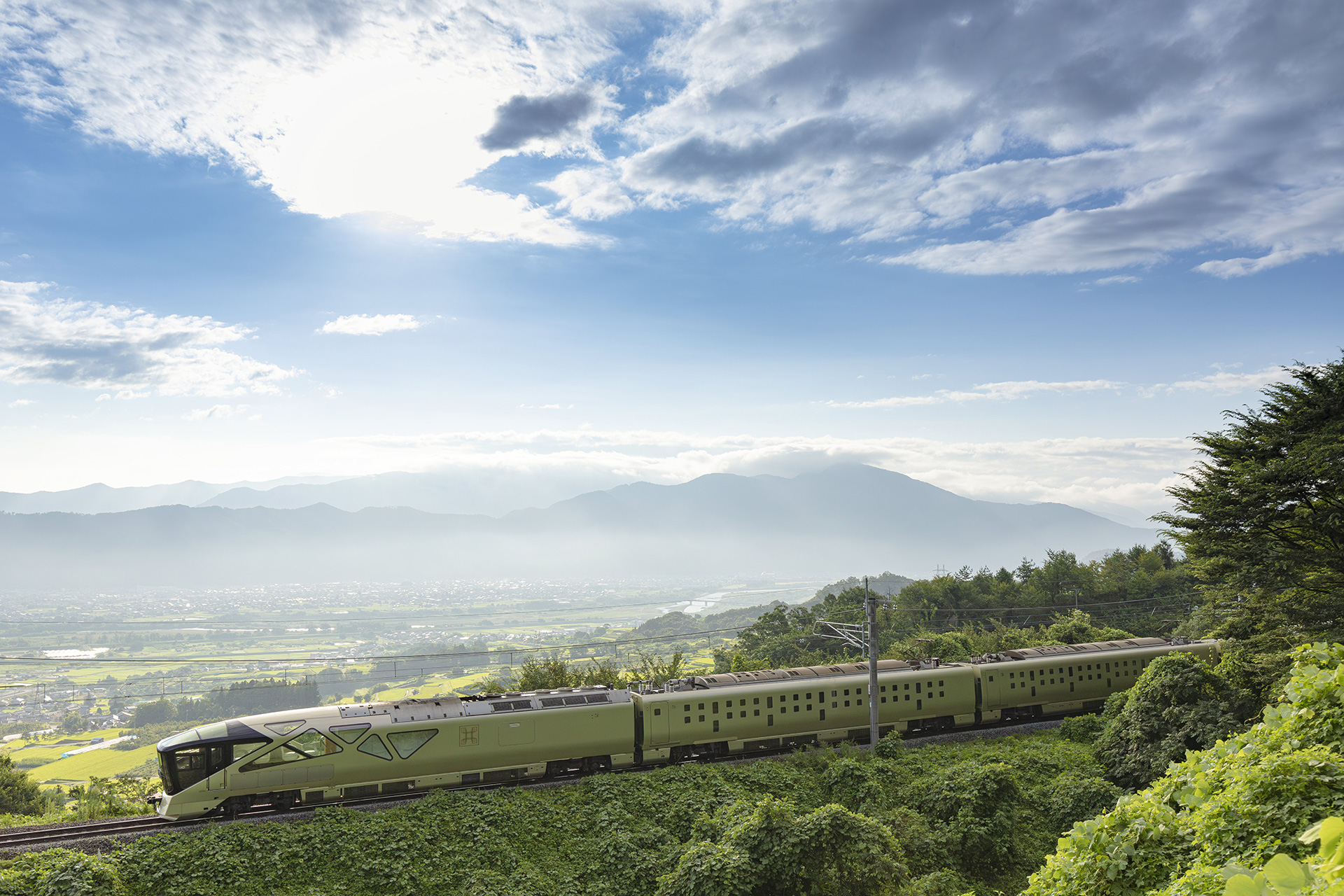 【会員限定】「TRAIN SUITE 四季島」が絆ぐ美食の旅
