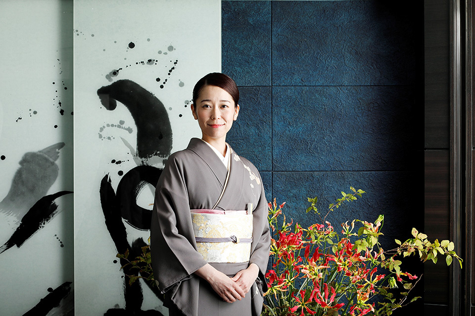 支配人　佐山 由佳